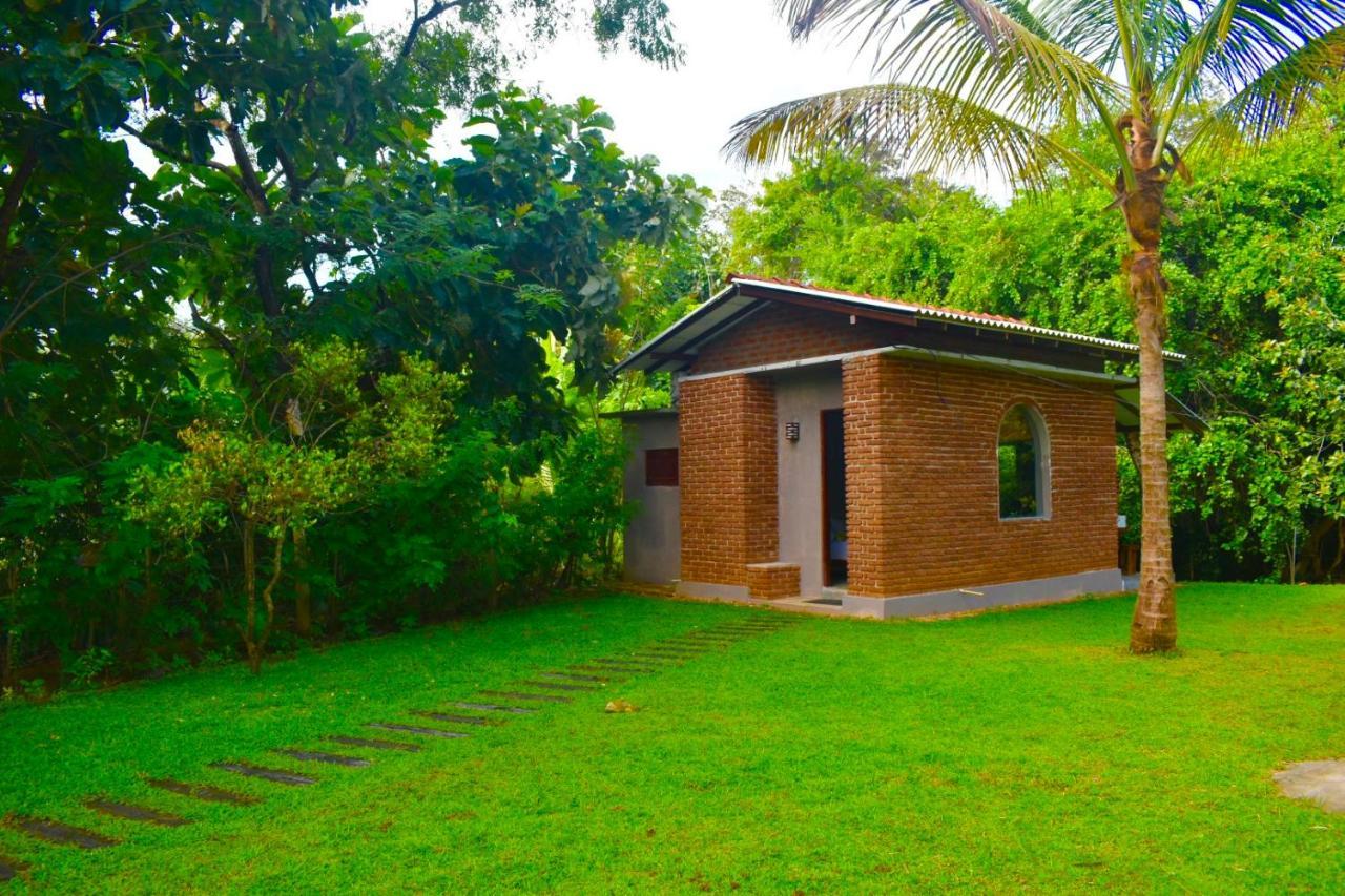 Sayon River Cottage & Eco Garden Monaragala Buitenkant foto